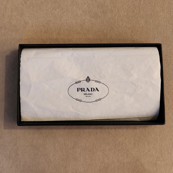 Authentic Prada Wallet - Picture 11 of 11